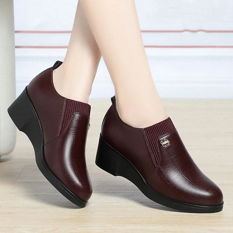 Switolina - Fashionable Leather Wedge Shoes