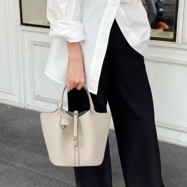 Joolia - Stylish Kate Lock Handbag