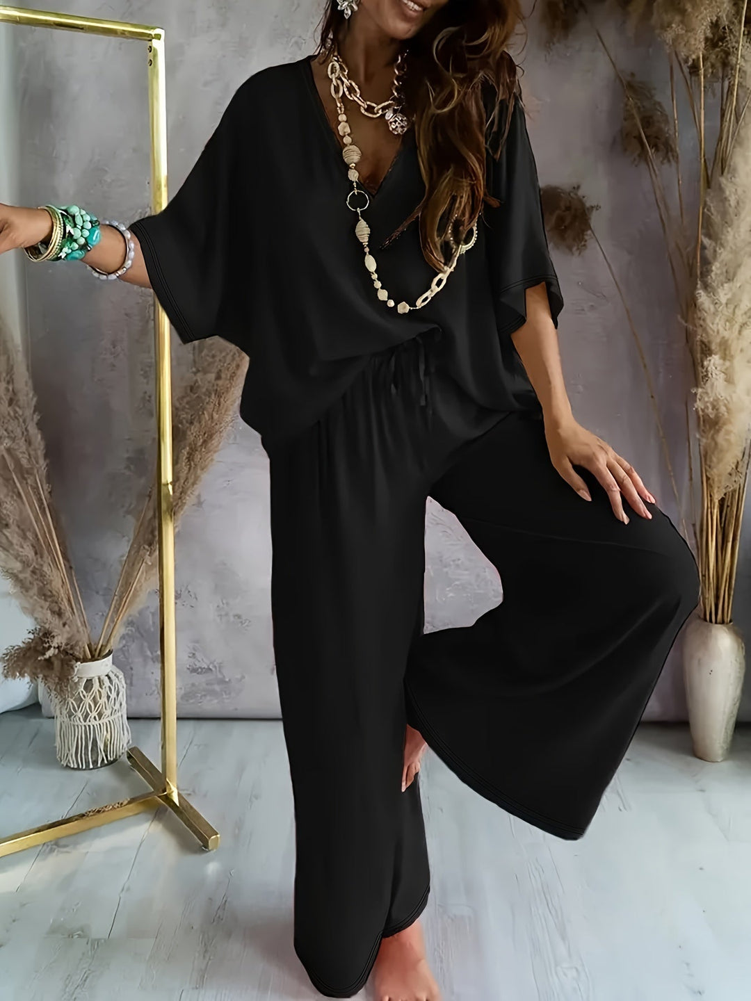 Essime - Chic V-neck Set