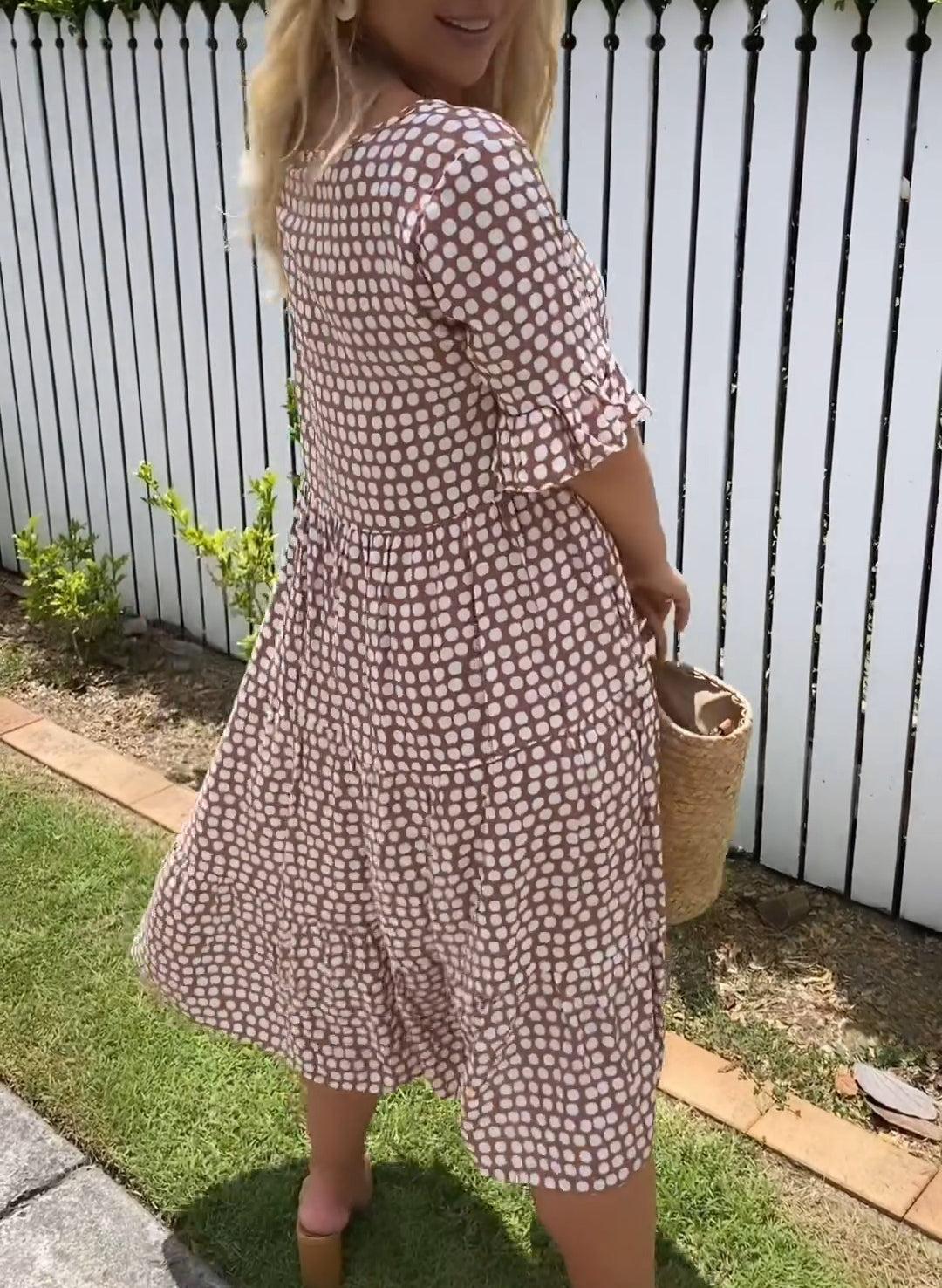 Yumi - Short Sleeve Midi Dress