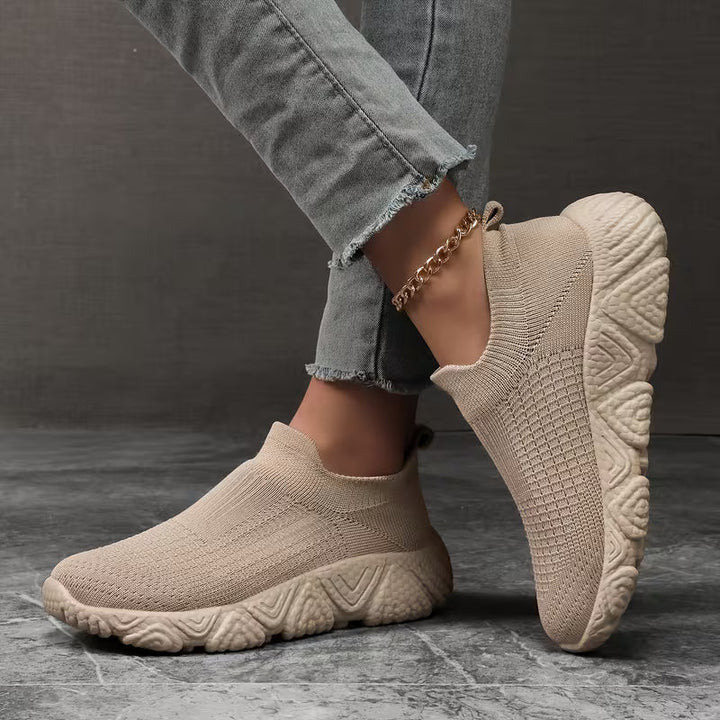 Cosmoglide - Elegant Knitted Sneakers