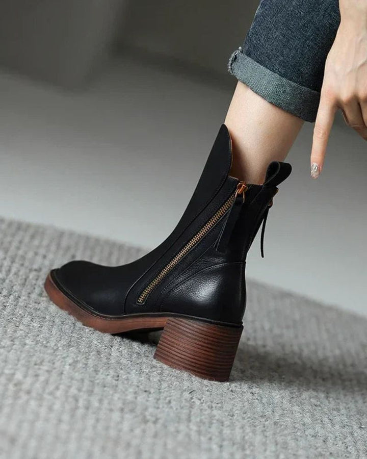 Neriina - Square Heel Leather Boot