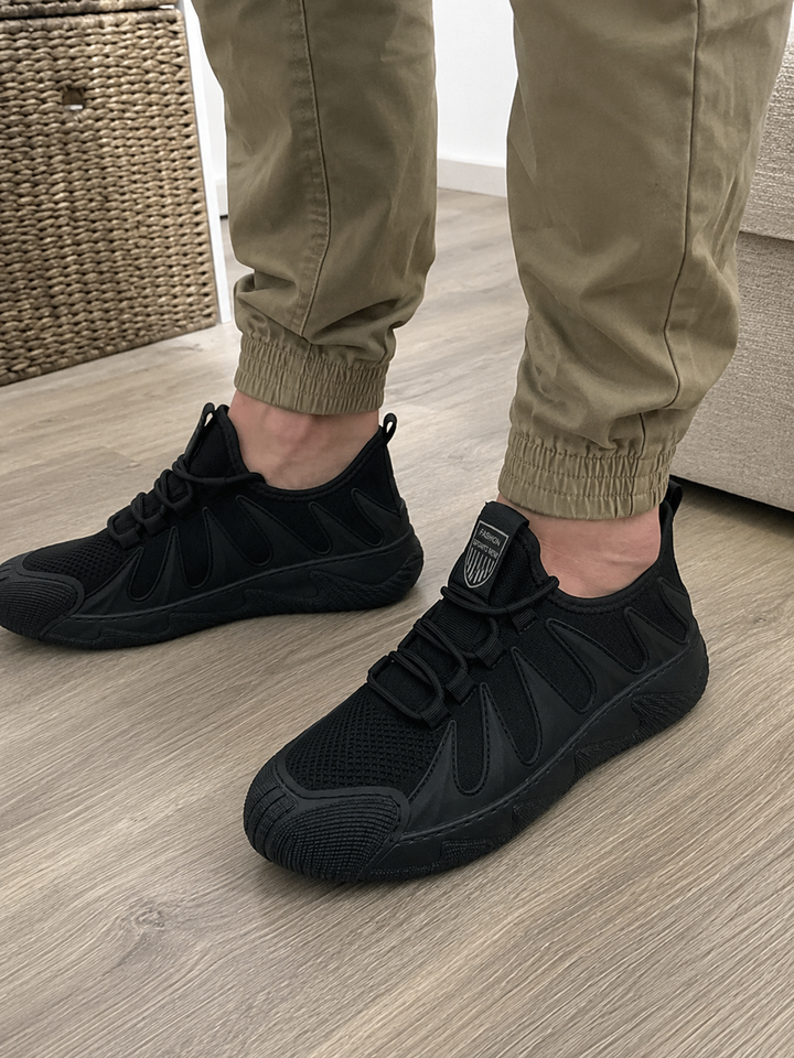 Auramark – Breathable Mesh Lace-Up Sneakers