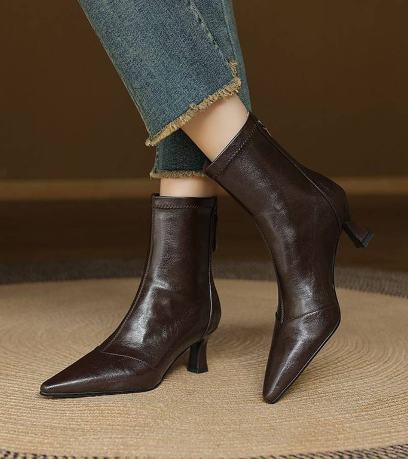Sanduni - Leather Ankle Boot With Mid-Heel