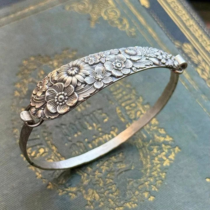 PetalCharm - Vintage Floral Engraved Silver Bracelet