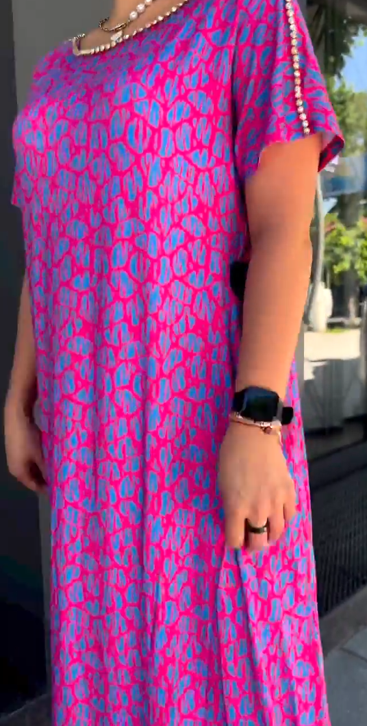 Bettina - Fashionable Dress with Print