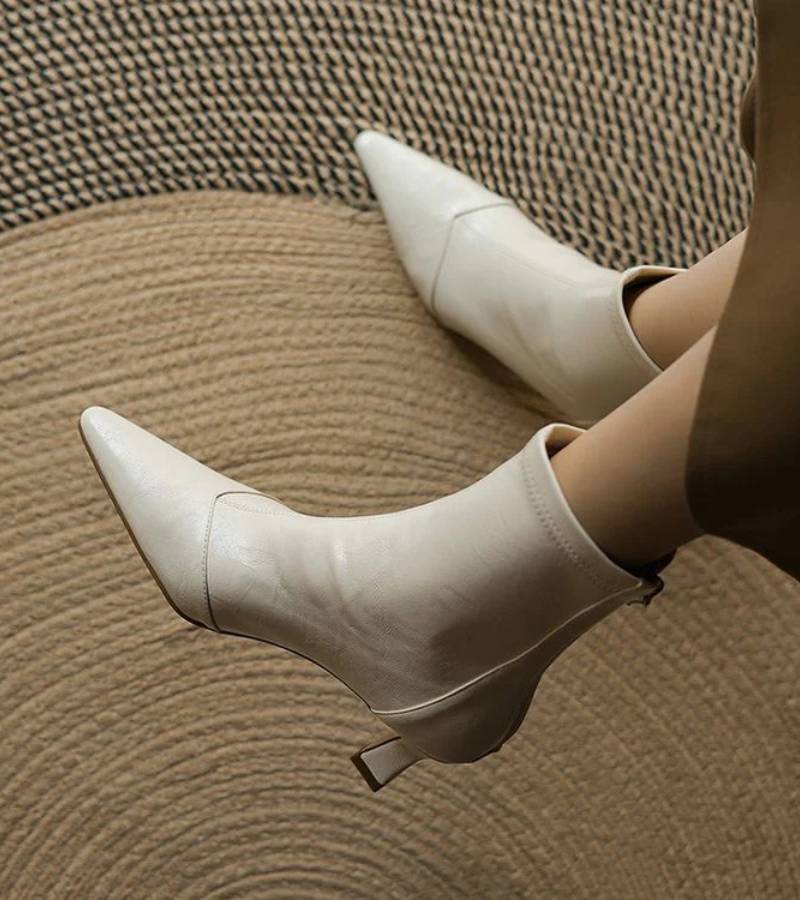 Sanduni - Leather Ankle Boot With Mid-Heel