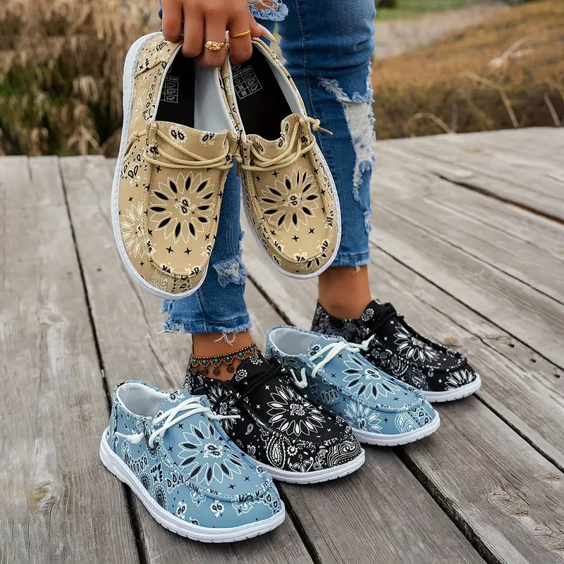 Isavella - Casual Summer Shoes With Floral Pattern