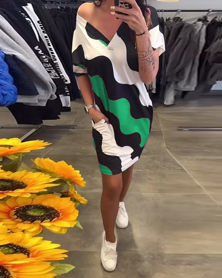 Penelope - Stylish V Neck Dress With Wavy Print