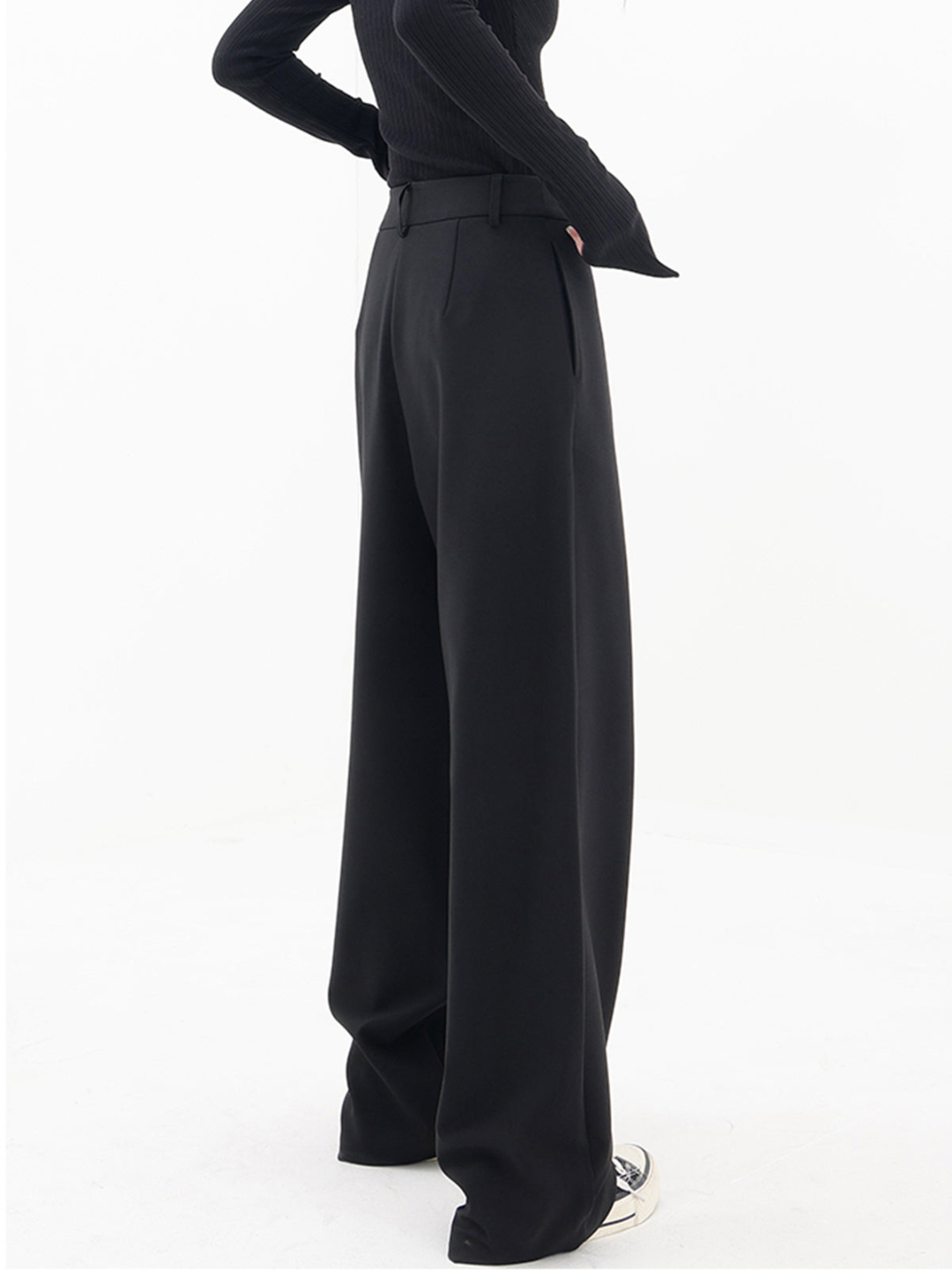Briia - Modern Baggy Trousers