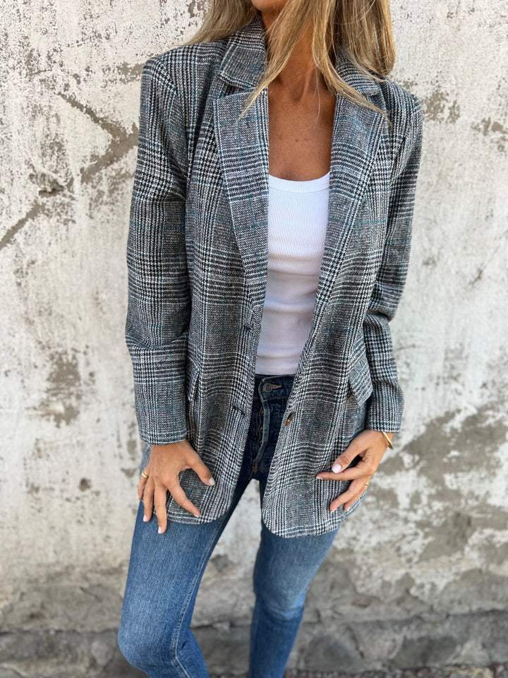 Elaina – Stylish Checked Winter Blazer
