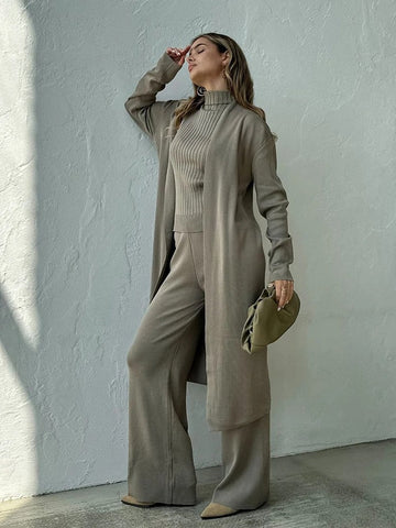 Janita - Comfortable Three Piece Set