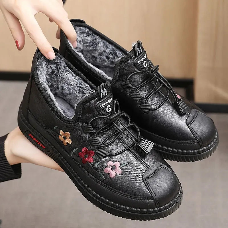 Kalisisa - Fur Lined Floral Embroidered Ankle Boots