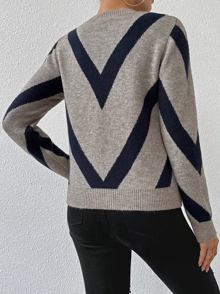 Auraflow - Geometric Pattern Round Neck Sweater