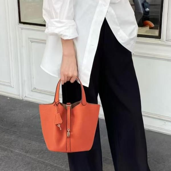 Joolia - Stylish Kate Lock Handbag