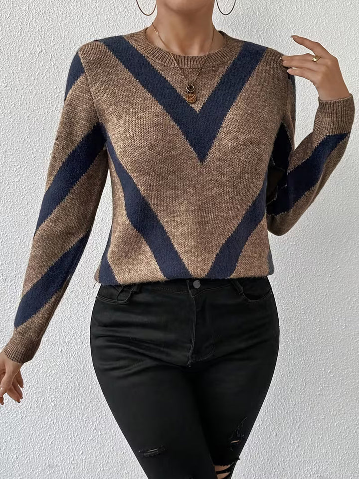 Auraflow - Geometric Pattern Round Neck Sweater