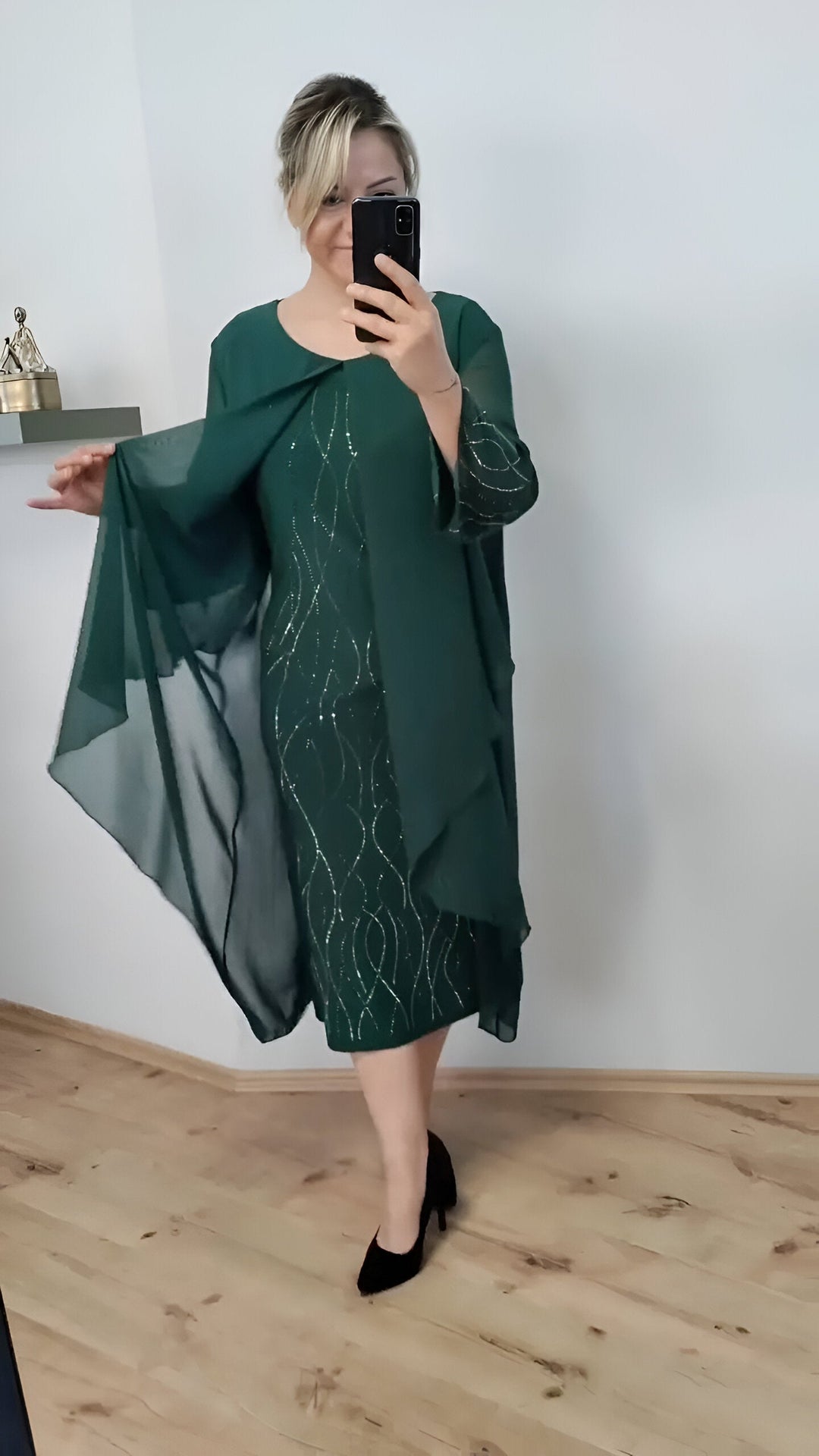 Nienke - Elegant Wrap Dress