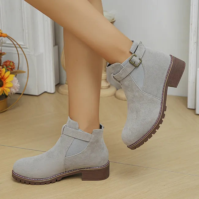 Milea - Ankle Boots With Decorative Buckle