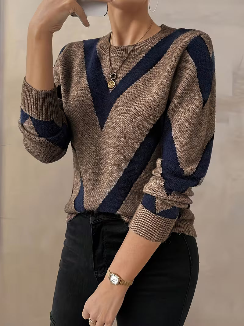 Auraflow - Geometric Pattern Round Neck Sweater