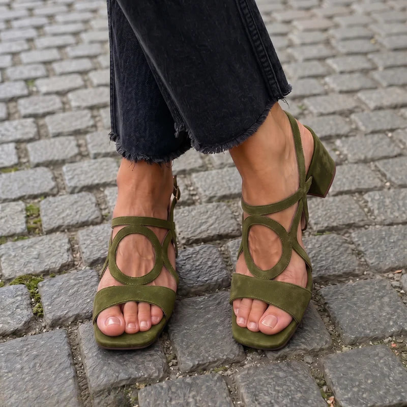 Gurng - Sandals With a Square Toe And Rounded Cut