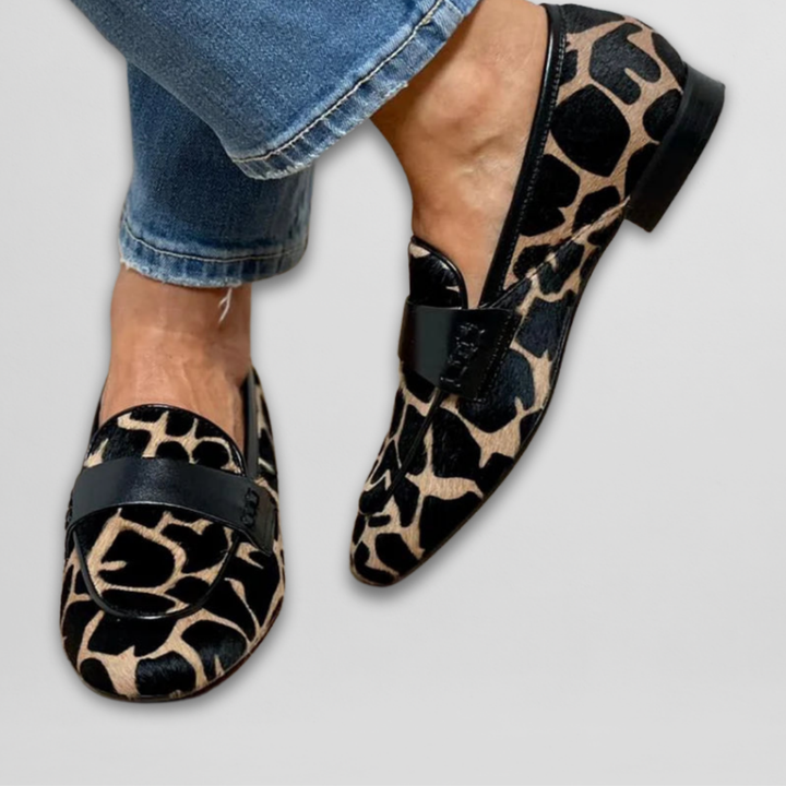Sireaelle - Stylish Giraffe Print Loafers