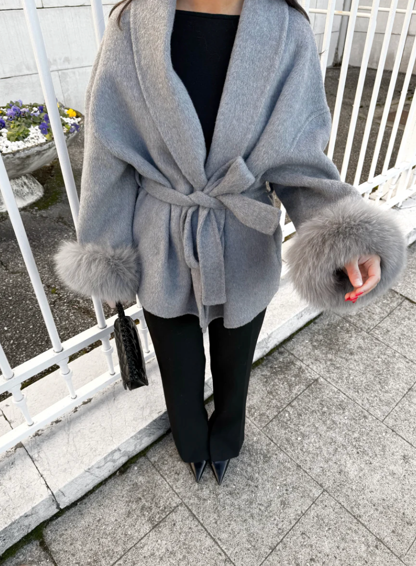Bryony - Elegant Wool Coat With Faux Fur