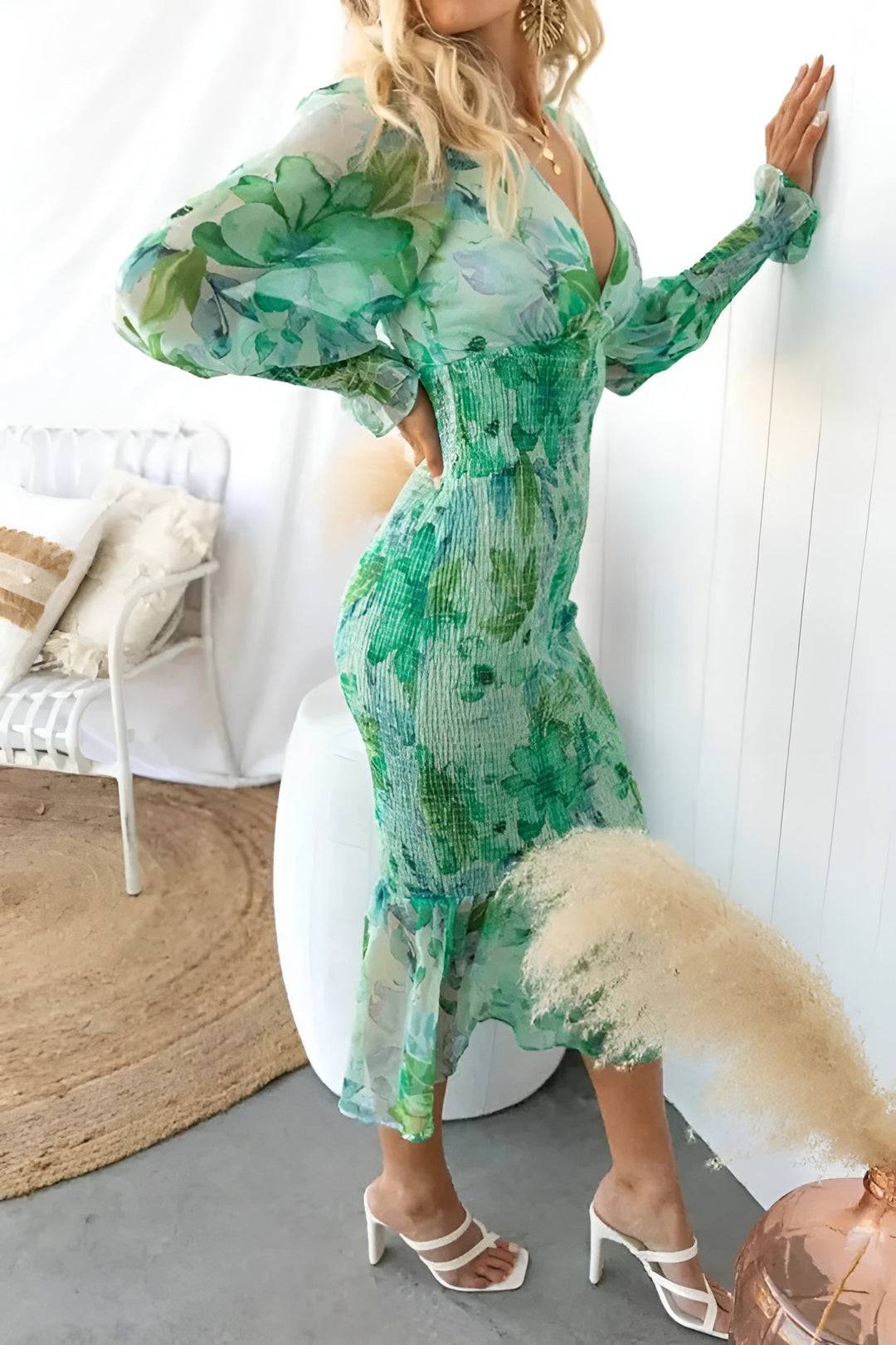 Nayra - Elegant V Neck Floaral Dress