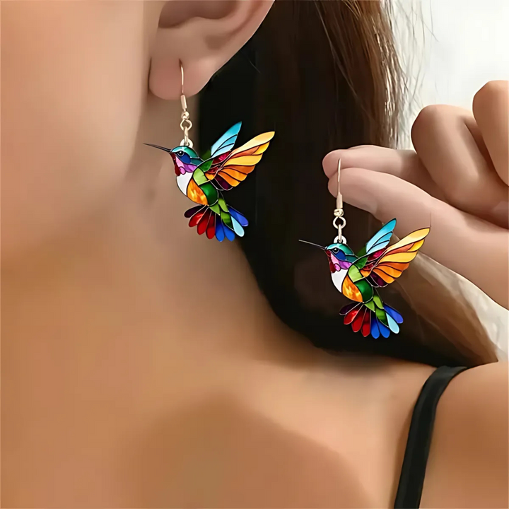Samantha - Elegant Hummingbird Necklace