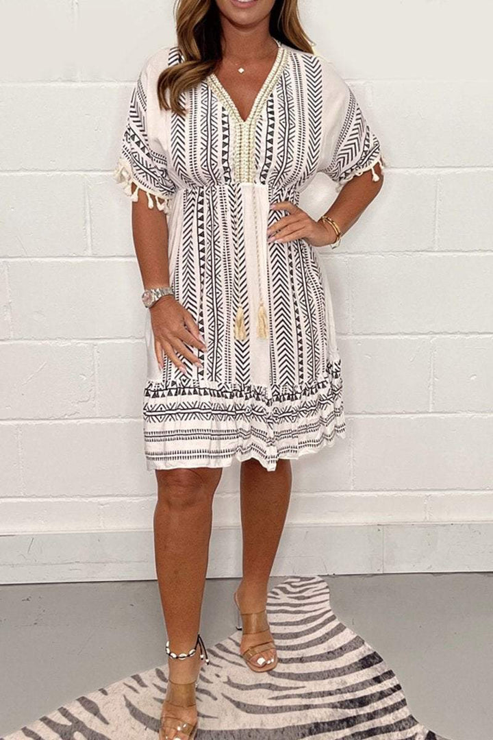 Wibina -  Printed and V-Neck Casual Dress