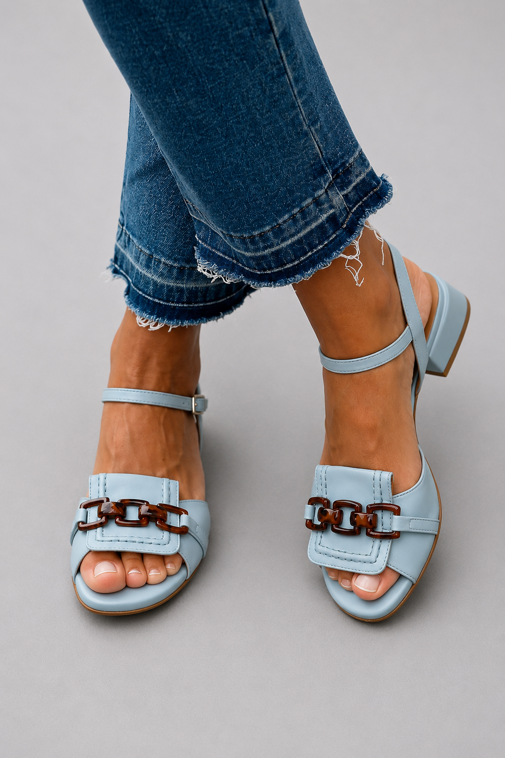 Fayeita - Elegant Coastline Sandal