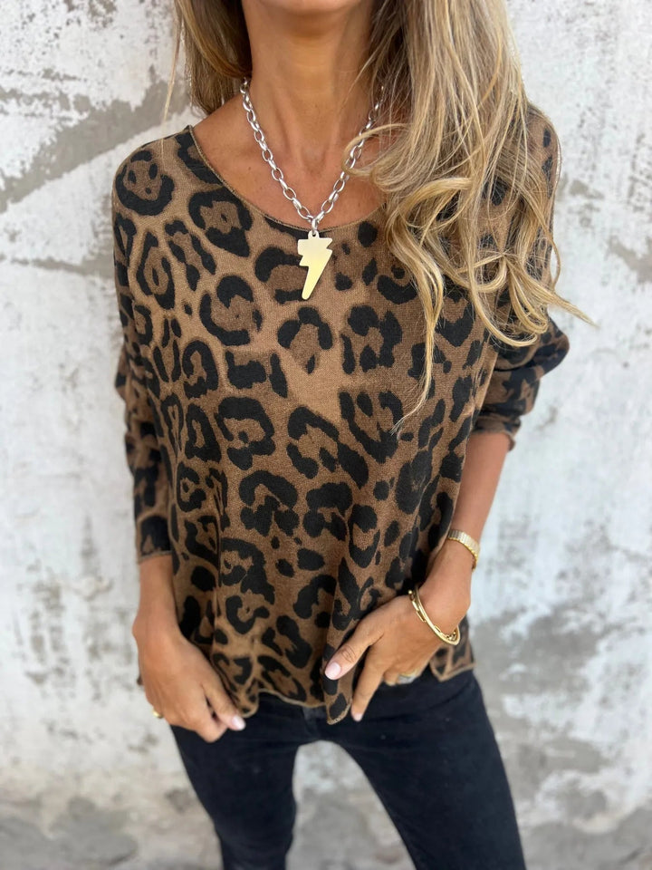 Swantje - Round Neck Leopard Print Blouse