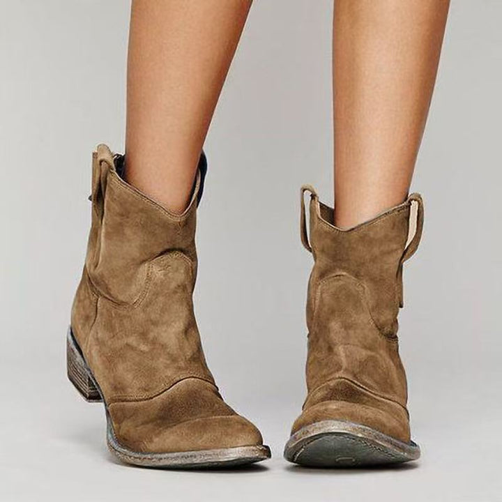 Sugeira - Suede Ankle Boots