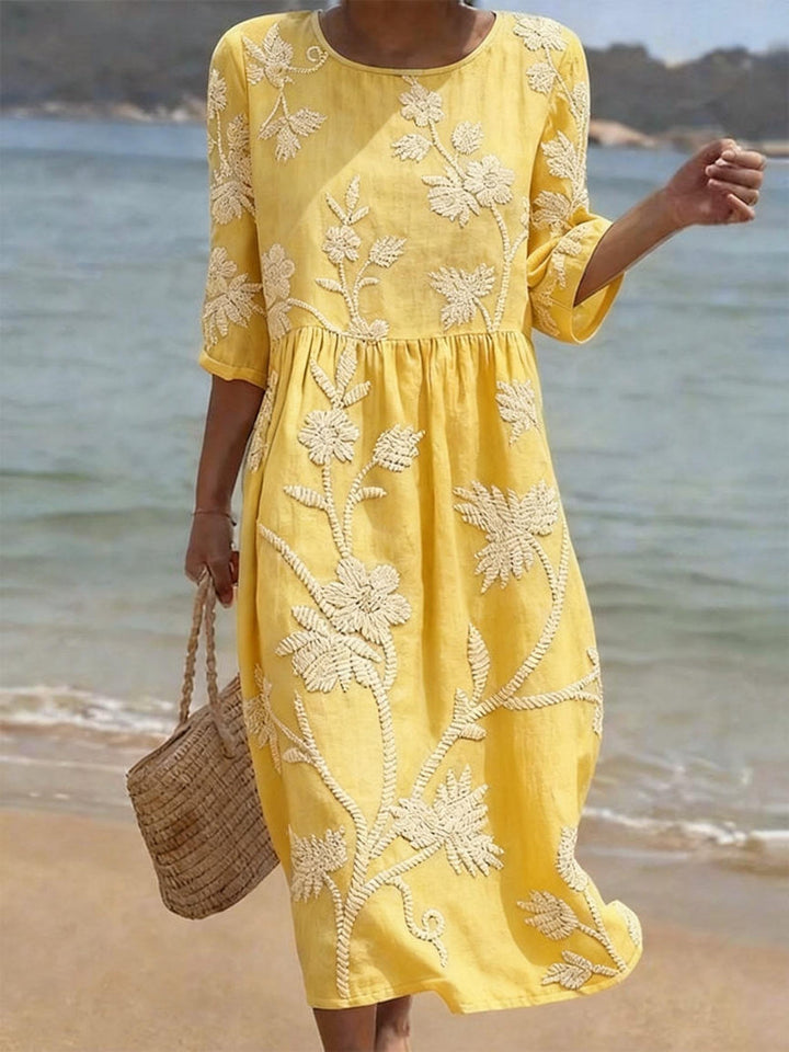 Kleopatra - Embroidered Vintage Dress
