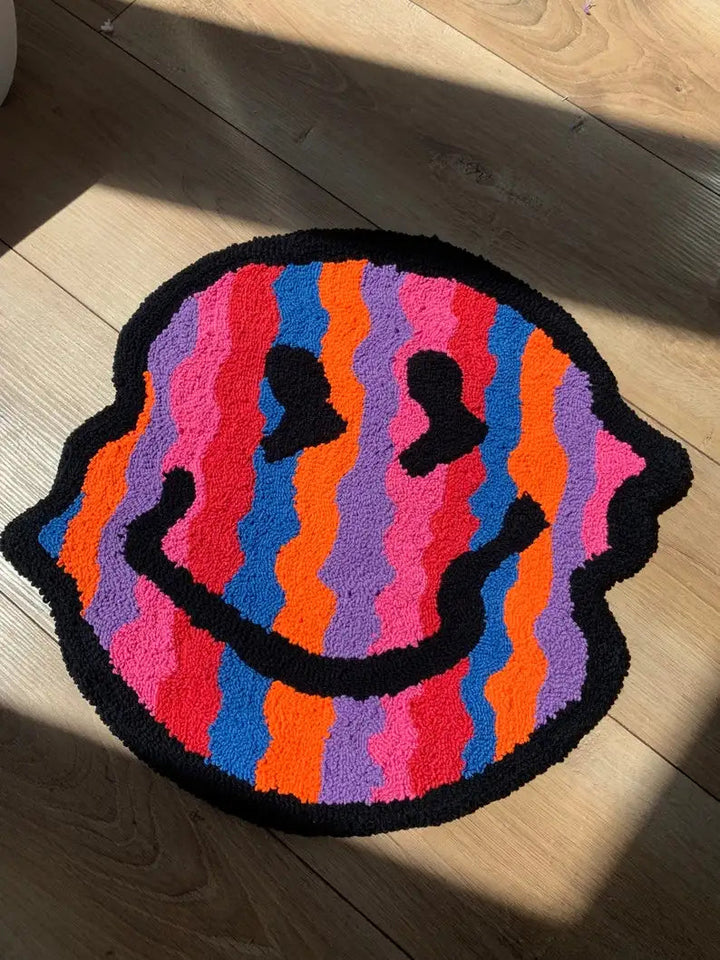 Smiloop - Twisted Smiling Rug For Home Decor