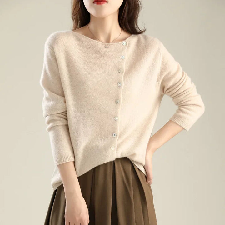 Huerta - Elegant Knitted Cardigan With Button