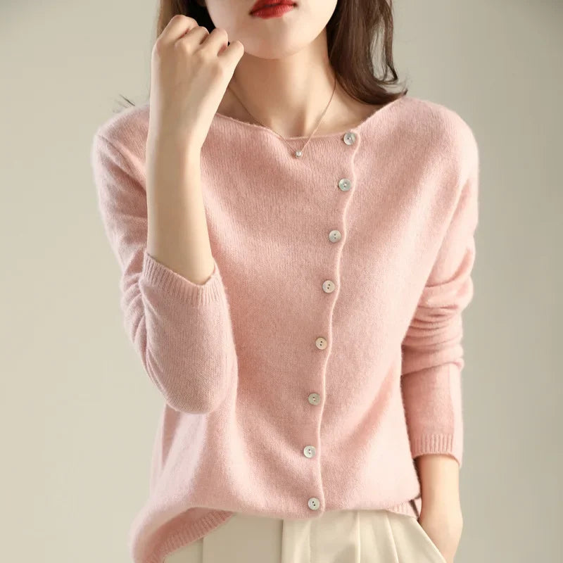 Huerta - Elegant Knitted Cardigan With Button