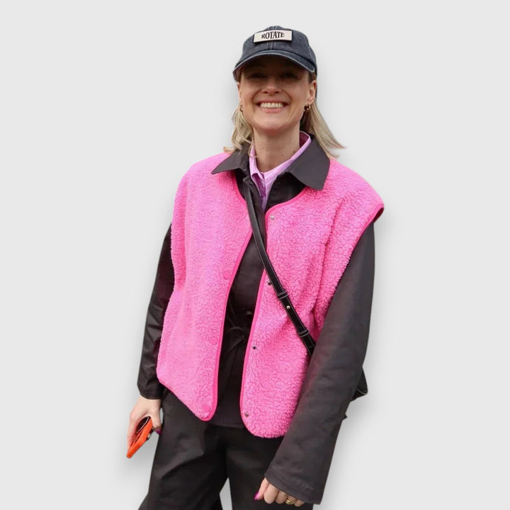 Cheryl – Cozy Fleece Vest