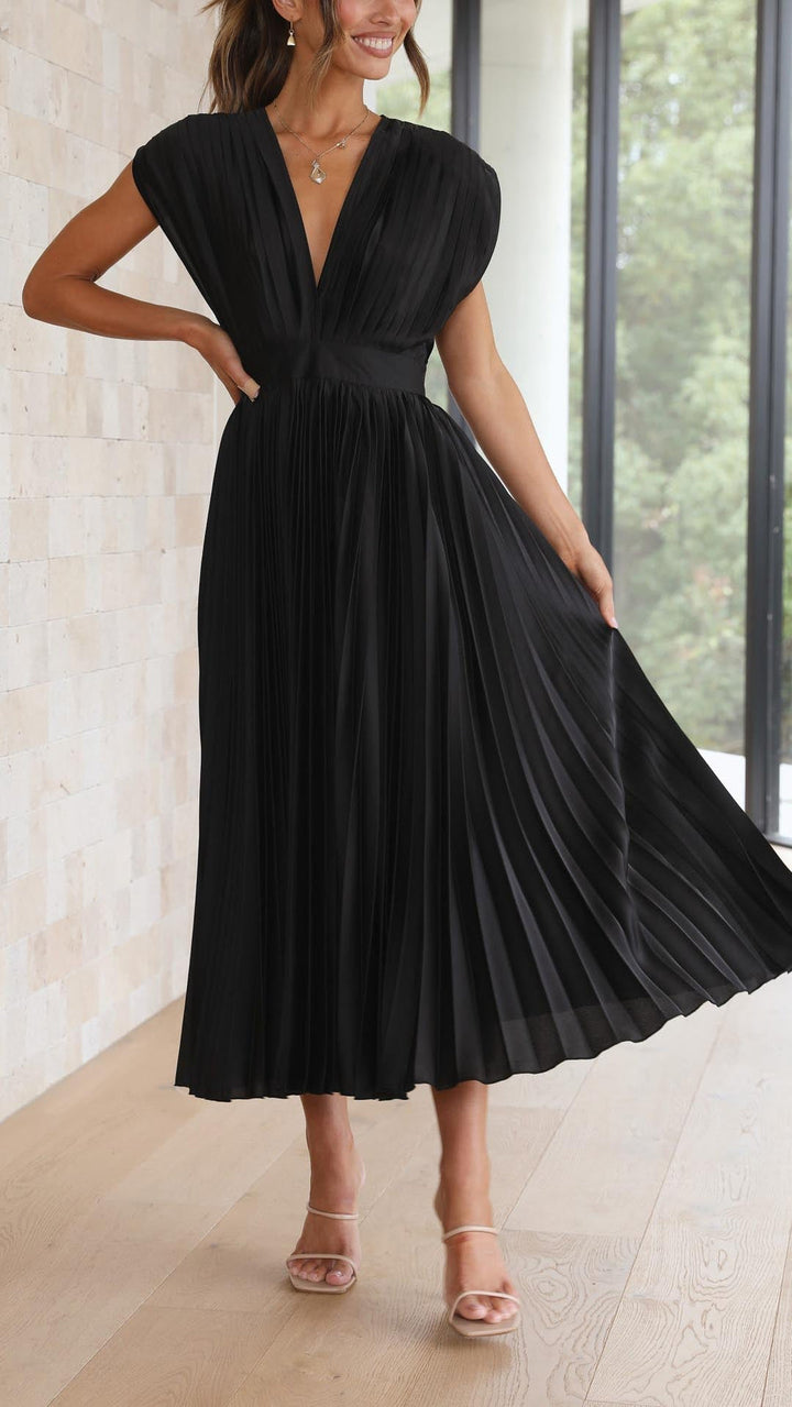 Iria - Elegant Pleated Dress