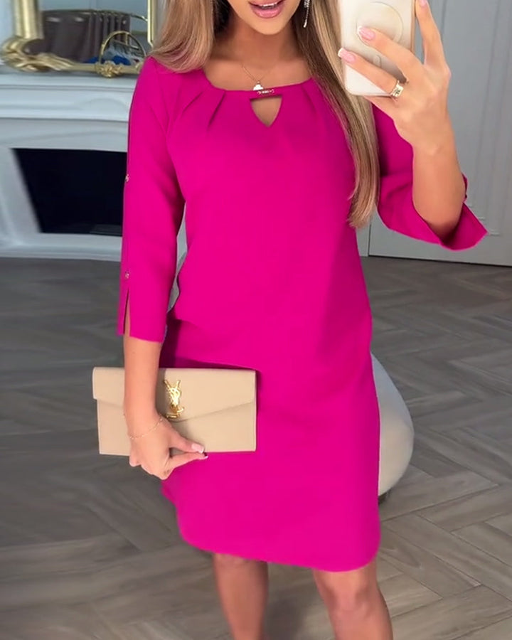 Kamelia - Keyhole Slit Sleeve Mini Dress