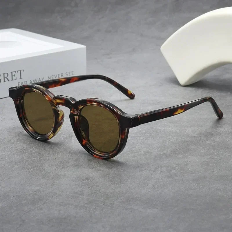 Prismshift - Stylish Sunglasses With Round Frame