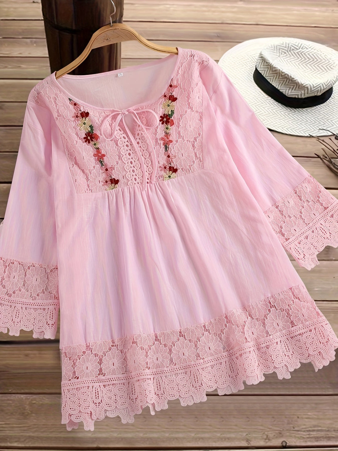 Esmeralda - Elegance Lace Blouse