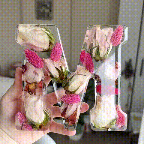 FloraShine - Handmade Flower Resin Night Lamp