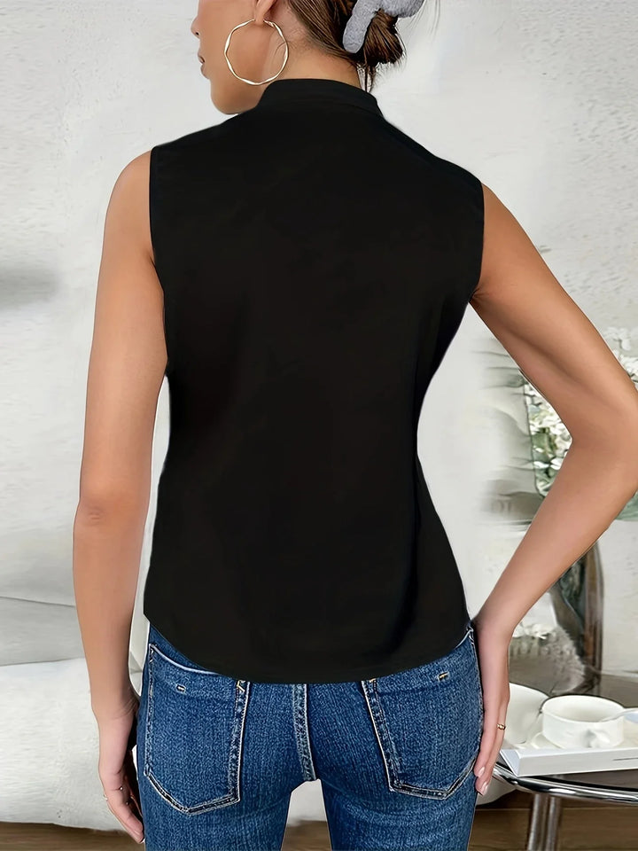 Cebulska - Elegant Sleeveless Surplice Blouse