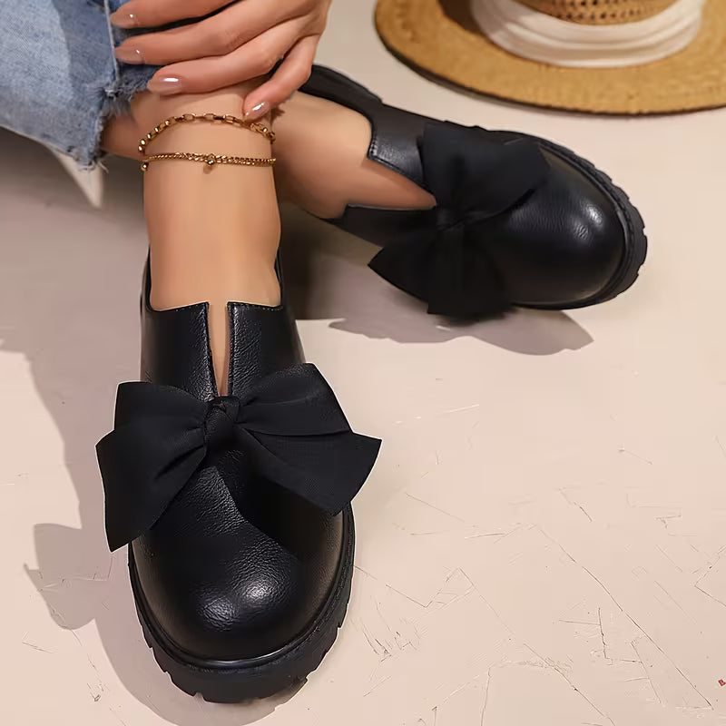 Gwenis - Elegant Bow Accent Round Toe Chunky Sole Loafers