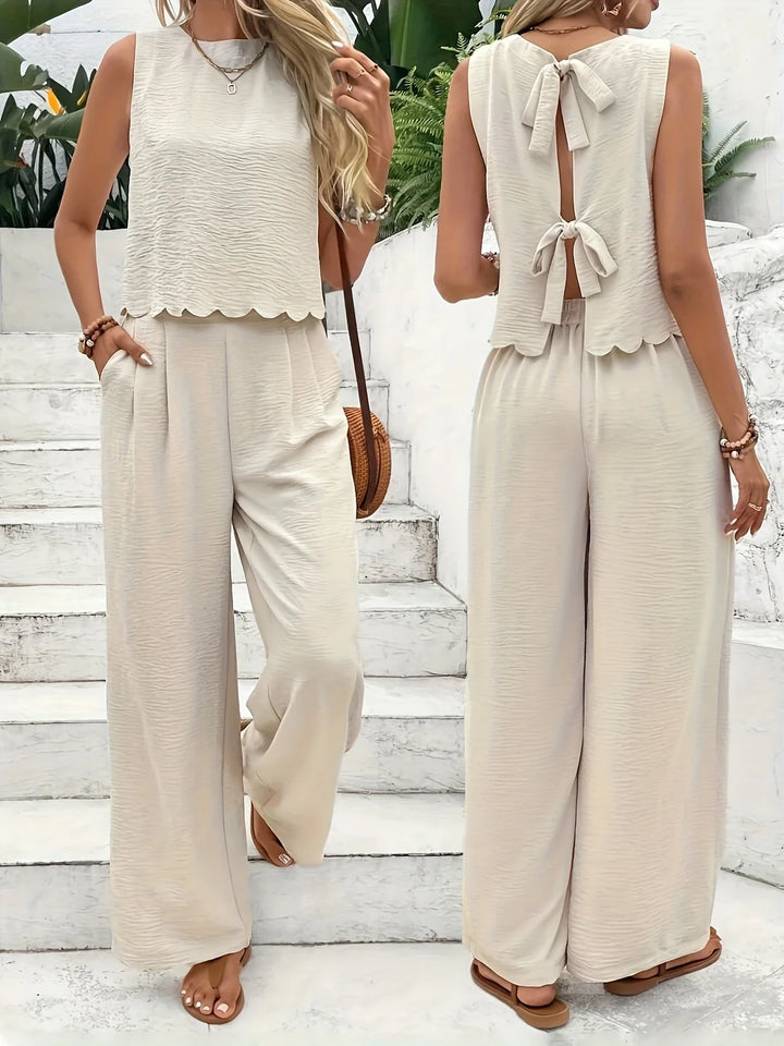 Raya- Stylish Sleeveless Two Piece Set