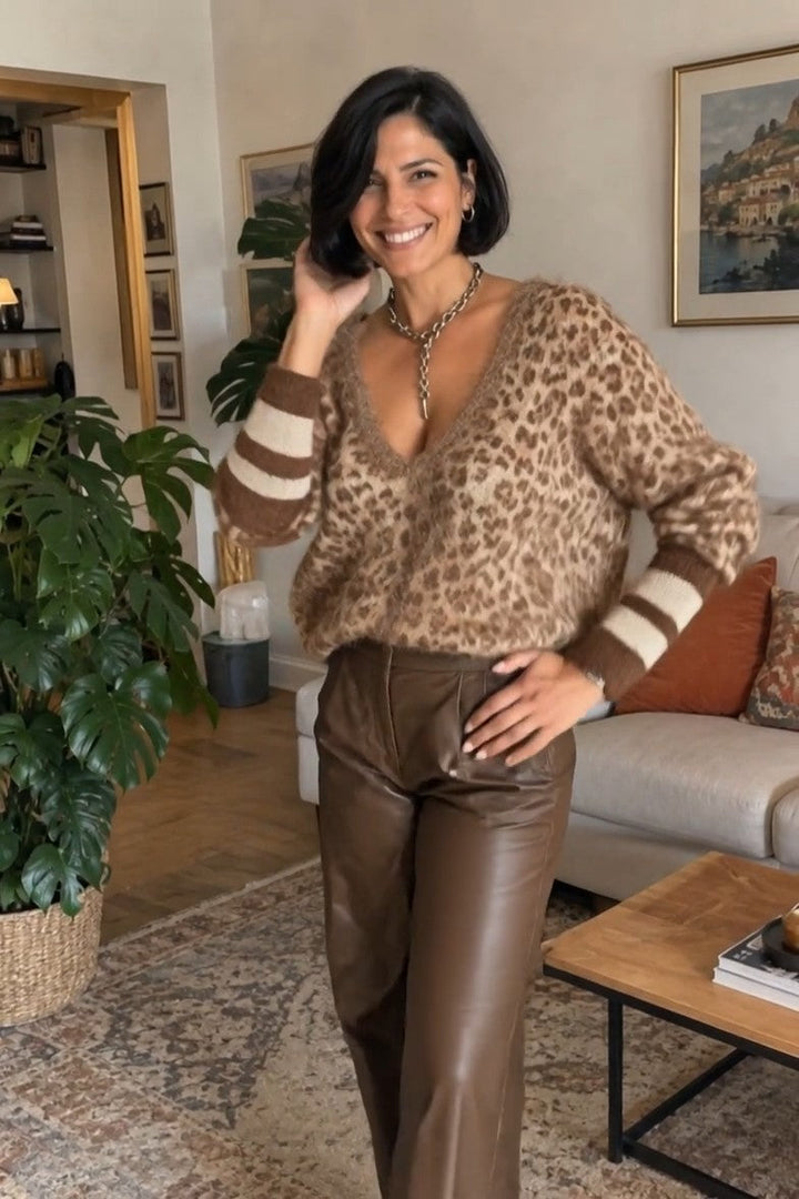 Noveenna - V-neck Leopard Print Sweater