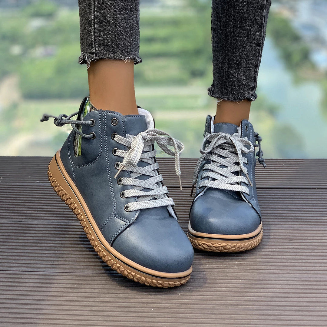 Noline - Comfortable Lace Up Ankle Boot