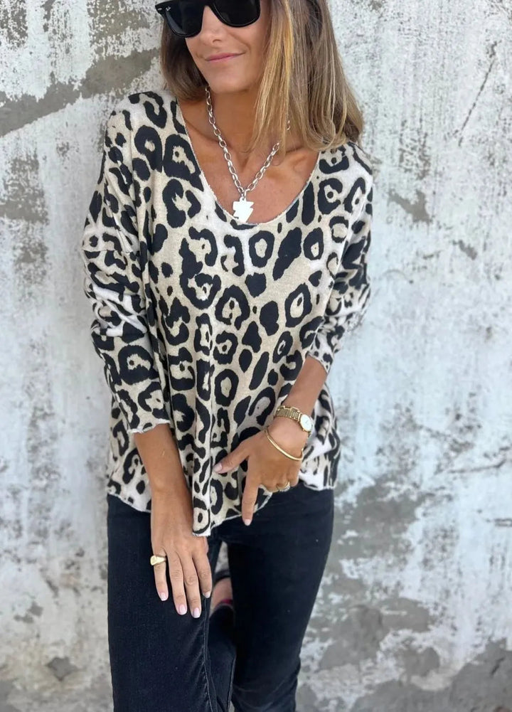 Swantje - Round Neck Leopard Print Blouse