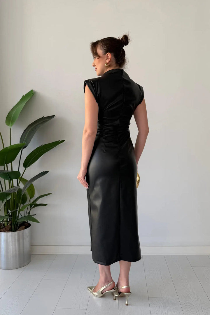 Claudine - Elegant Dress With Belt