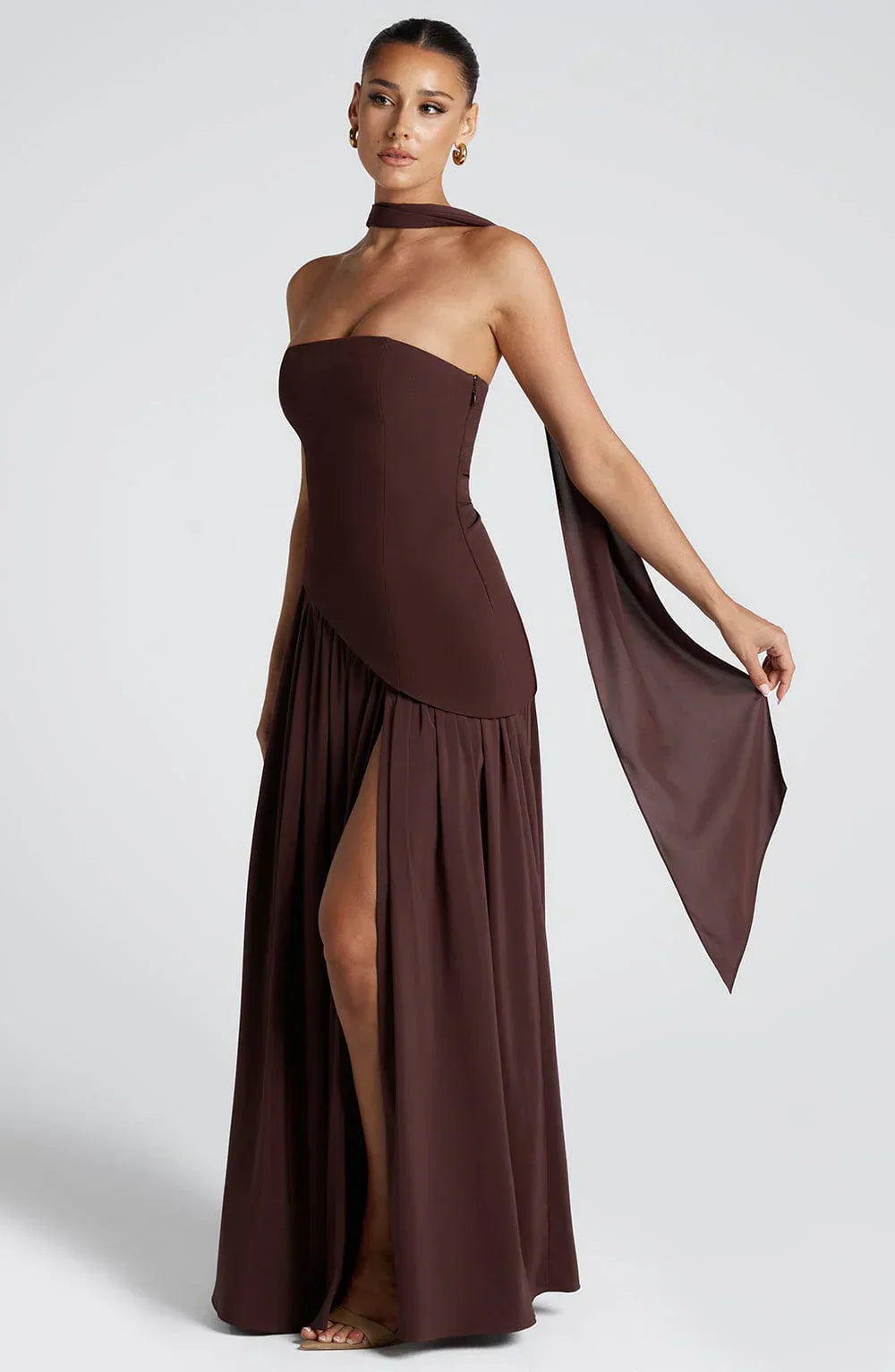 Zalfaa - Elegant Sleeveless Long Dress